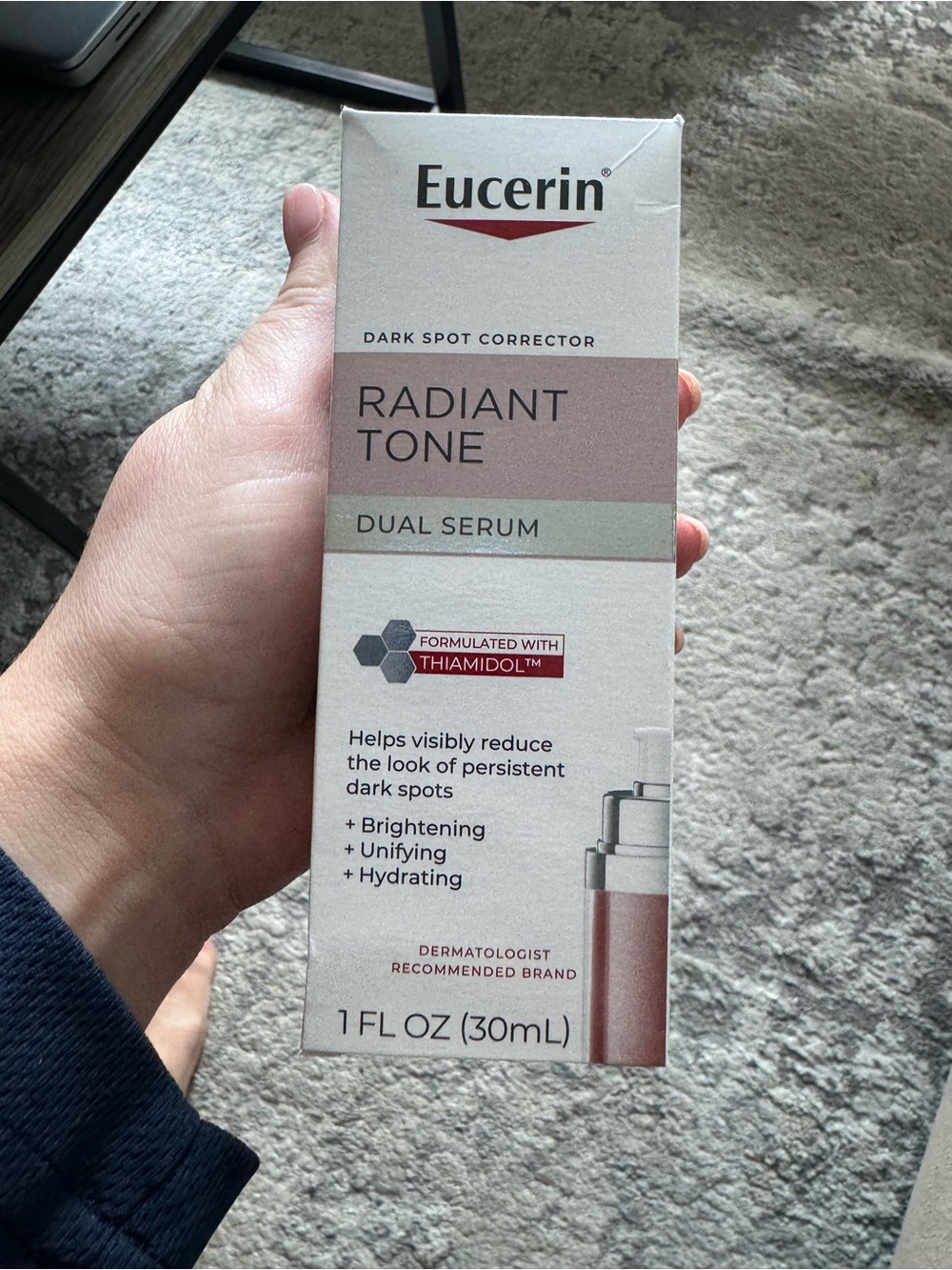 Eucerin Radiant Tone Dual Serum - White & Mauve Box